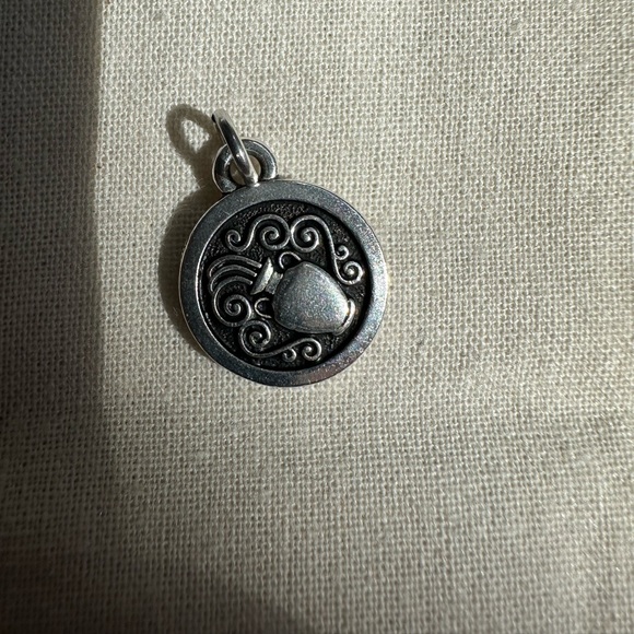 Aquarius pendant - Picture 1 of 3